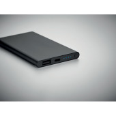 MO6825-03|fekete|3